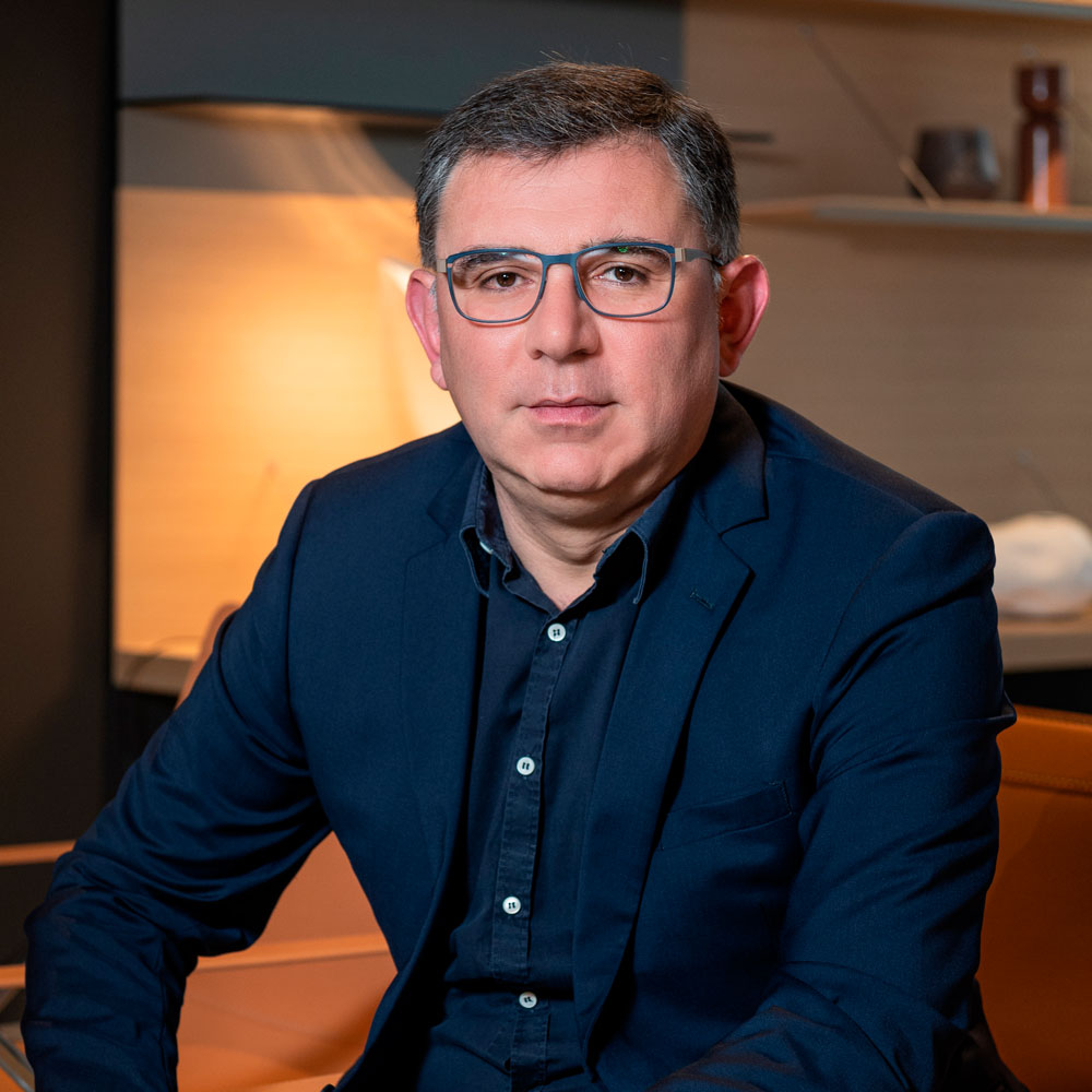 giuseppe attaguile interni italia